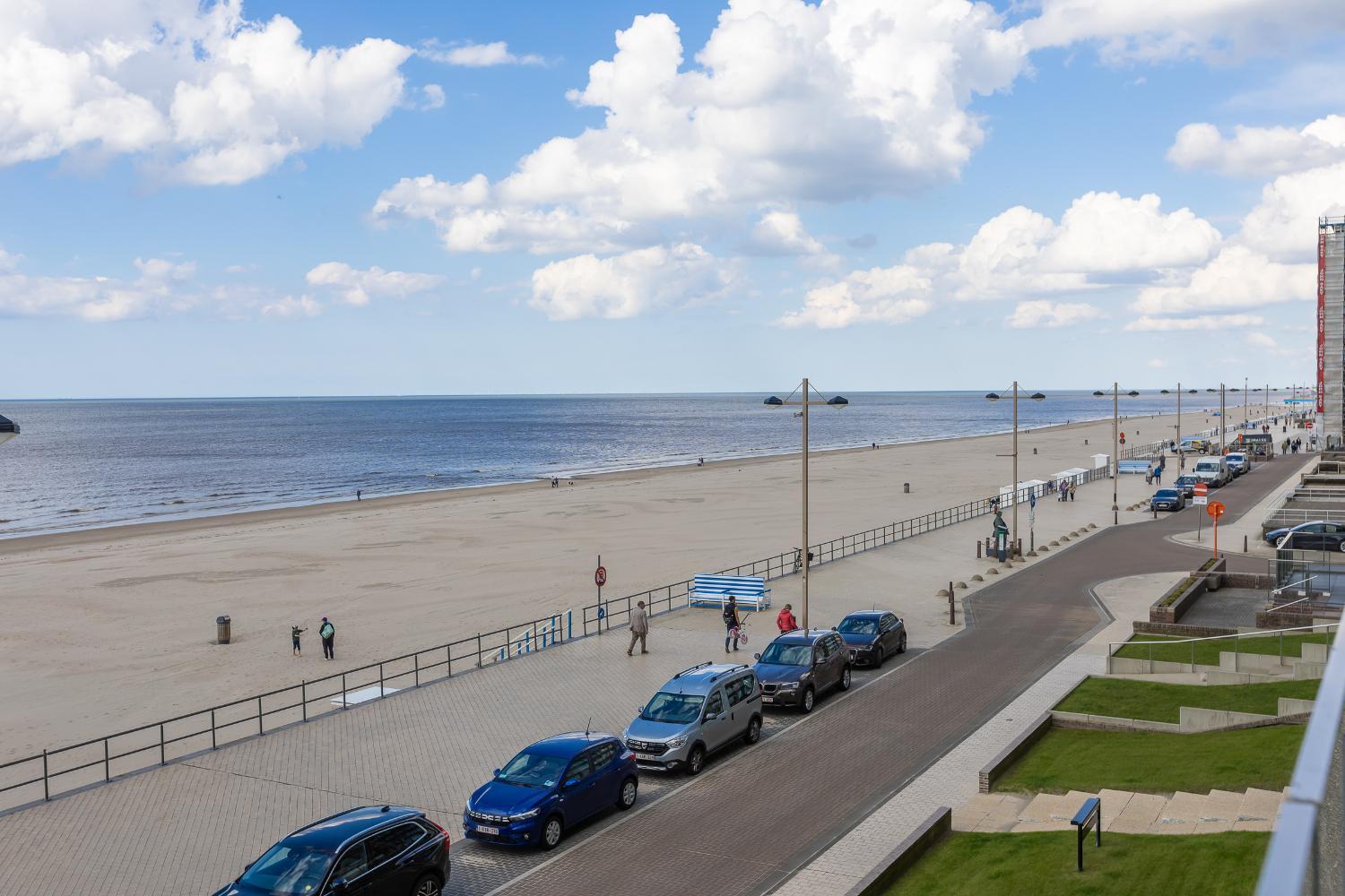 Studio Met Frontaal Zeezicht Middelkerke Eksteriør bilde